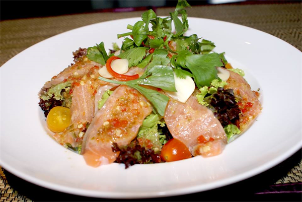 Gỏi Gà Rau Răm Bắp Chuối