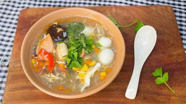 Lẩu Bò Nấm Kim Châm
