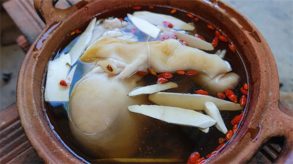 Ba Chỉ Cháy Cạnh